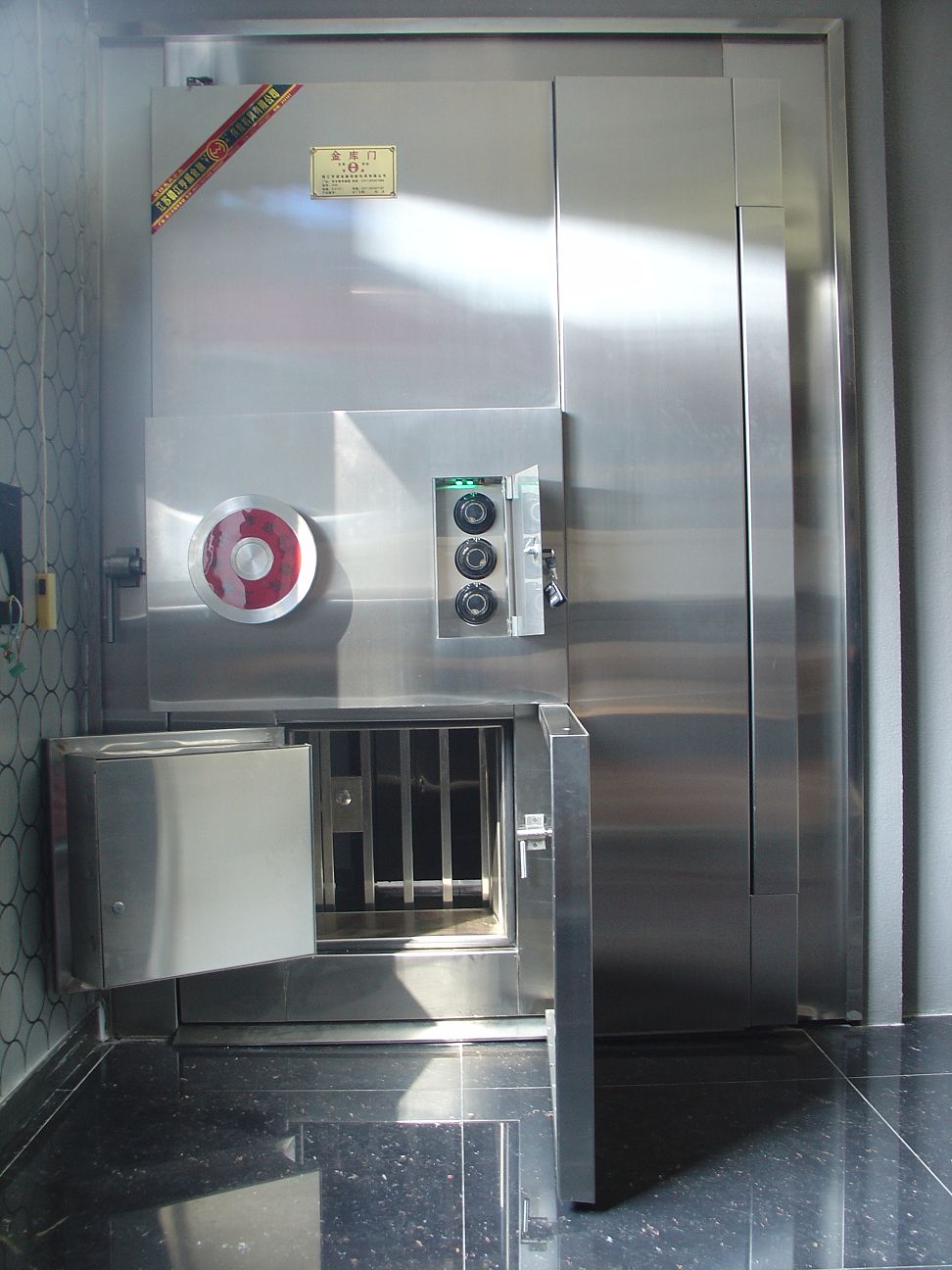 ���_����(k��)�T(�T���T)